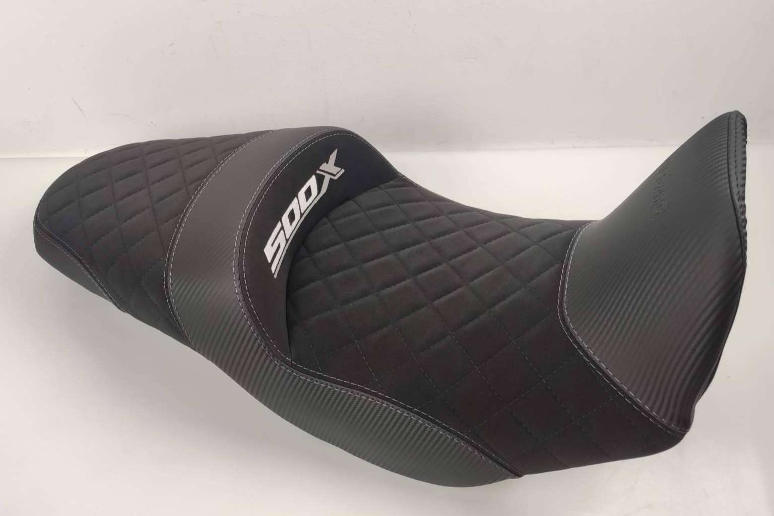 Calidad, confort y diseño; el servicio de tapizado de moto online de JM Fundas