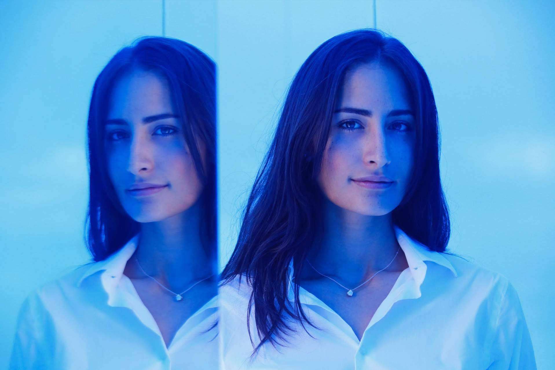 Cubo Azul de Rachel Valdés, una experiencia sensorial que desafía la percepción