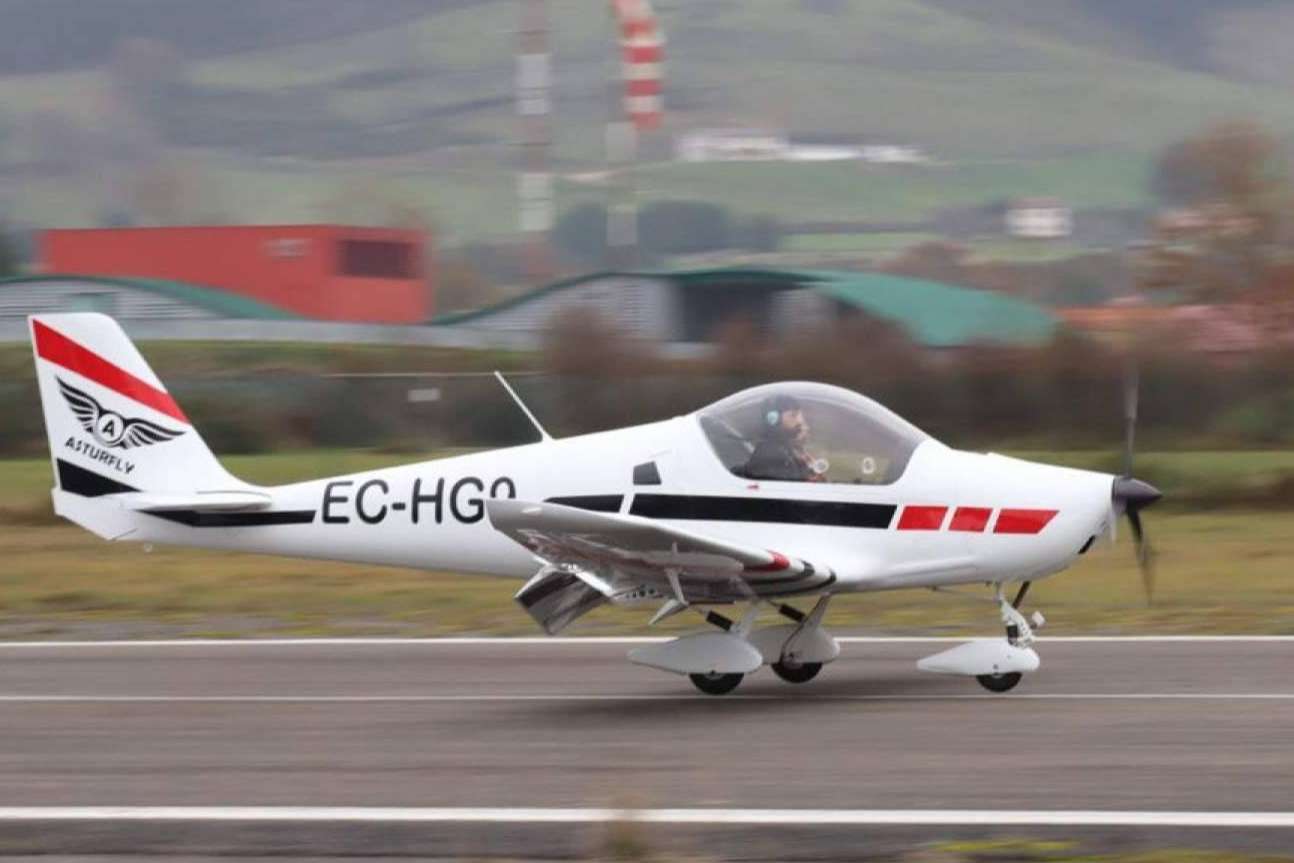 De la primera emoción al dominio del vuelo, la experiencia de un curso piloto de ultraligero en Asturfly
