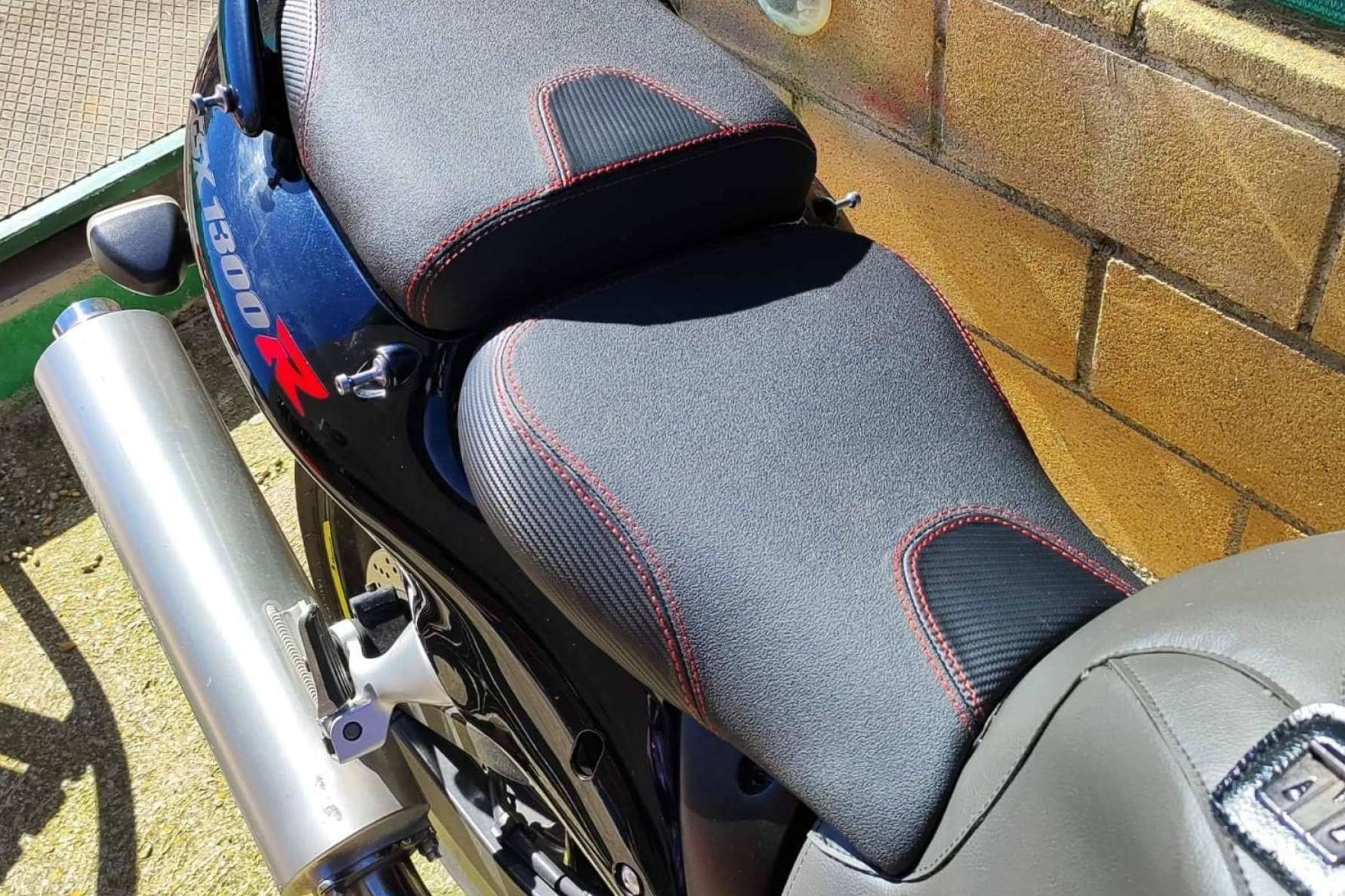 JM Fundas diseña asientos de moto personalizados y confort con acabados artesanales y funcionales