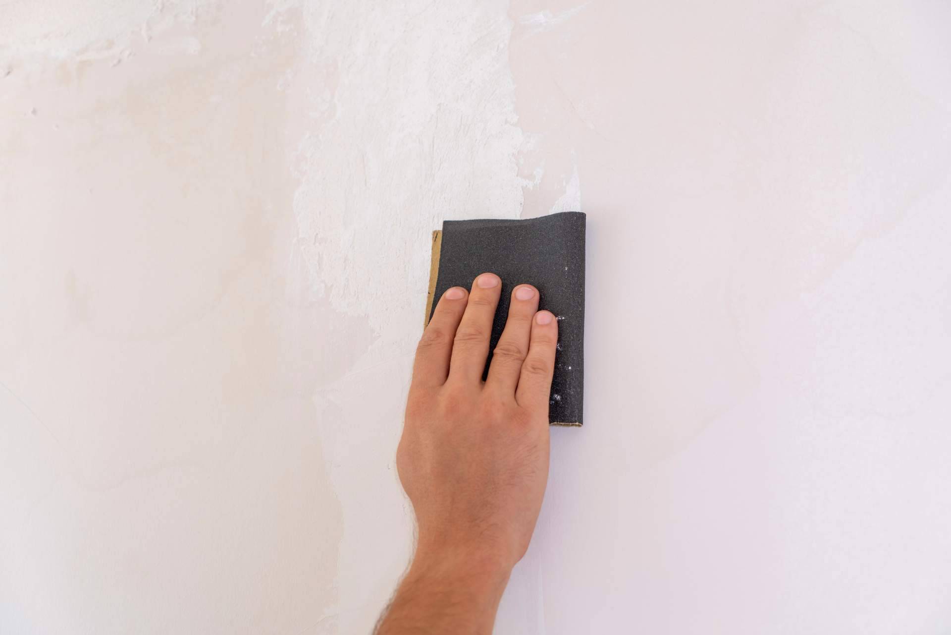 Guía práctica de cómo preparar las paredes para conseguir un acabado de pintura perfecto
