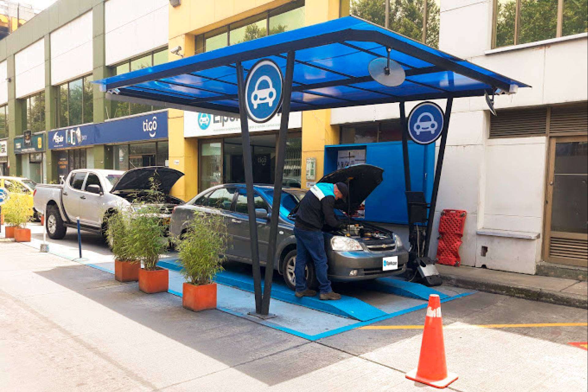 Elperito.com ofrece peritajes vehiculares exhaustivos para compras seguras