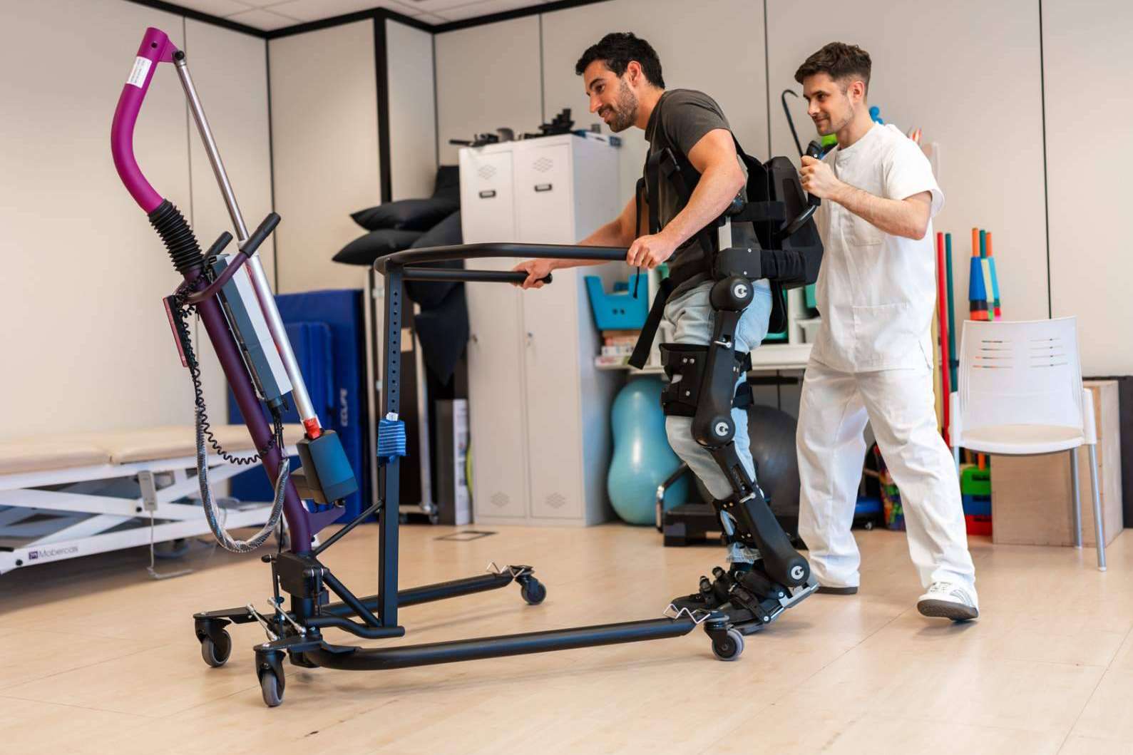 ELA y patologías extrañas; cómo el exoesqueleto HANK está cambiando el paradigma de la rehabilitación neurológica