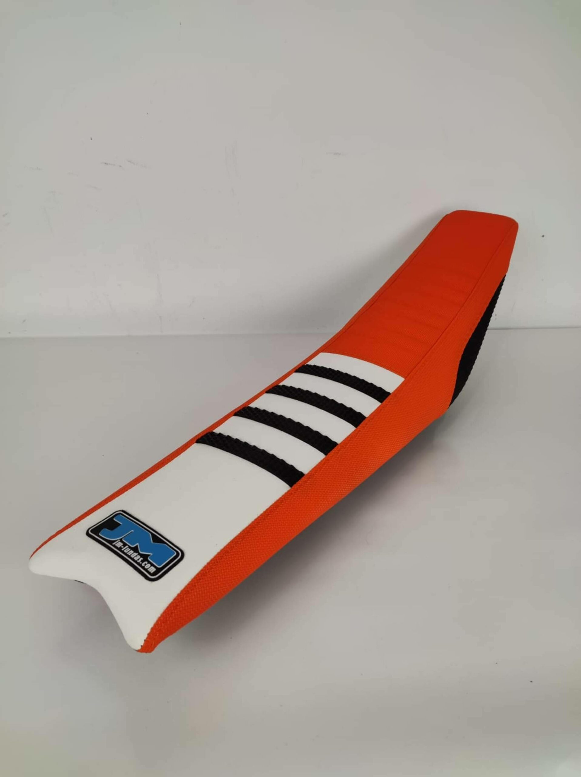 JM Fundas destaca con fundas motociclismo personalizadas y soluciones para quads