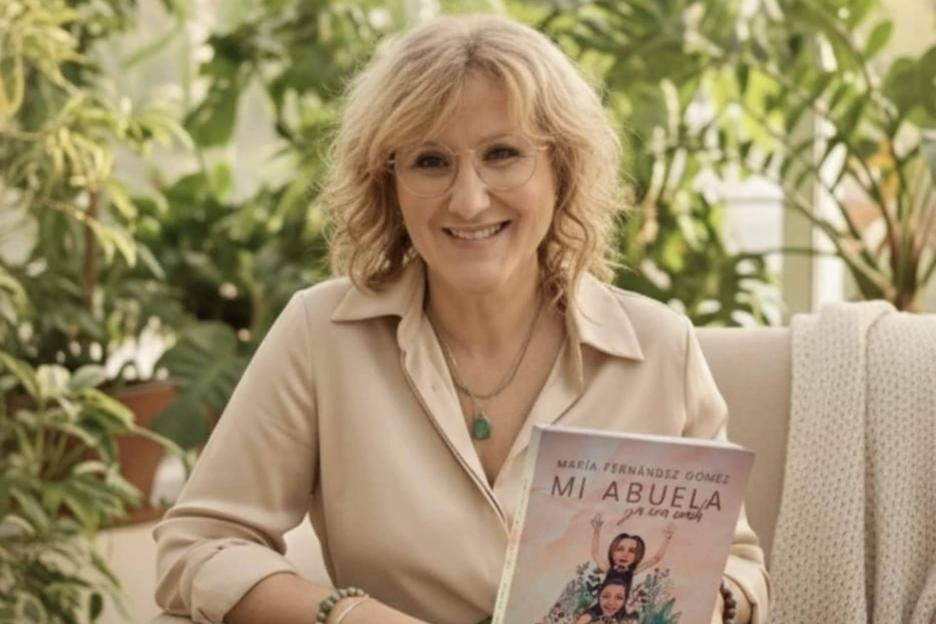 María Fernández Gómez lanza 'Mi abuela ya era coach', una fusión entre historia personal y aprendizaje vital