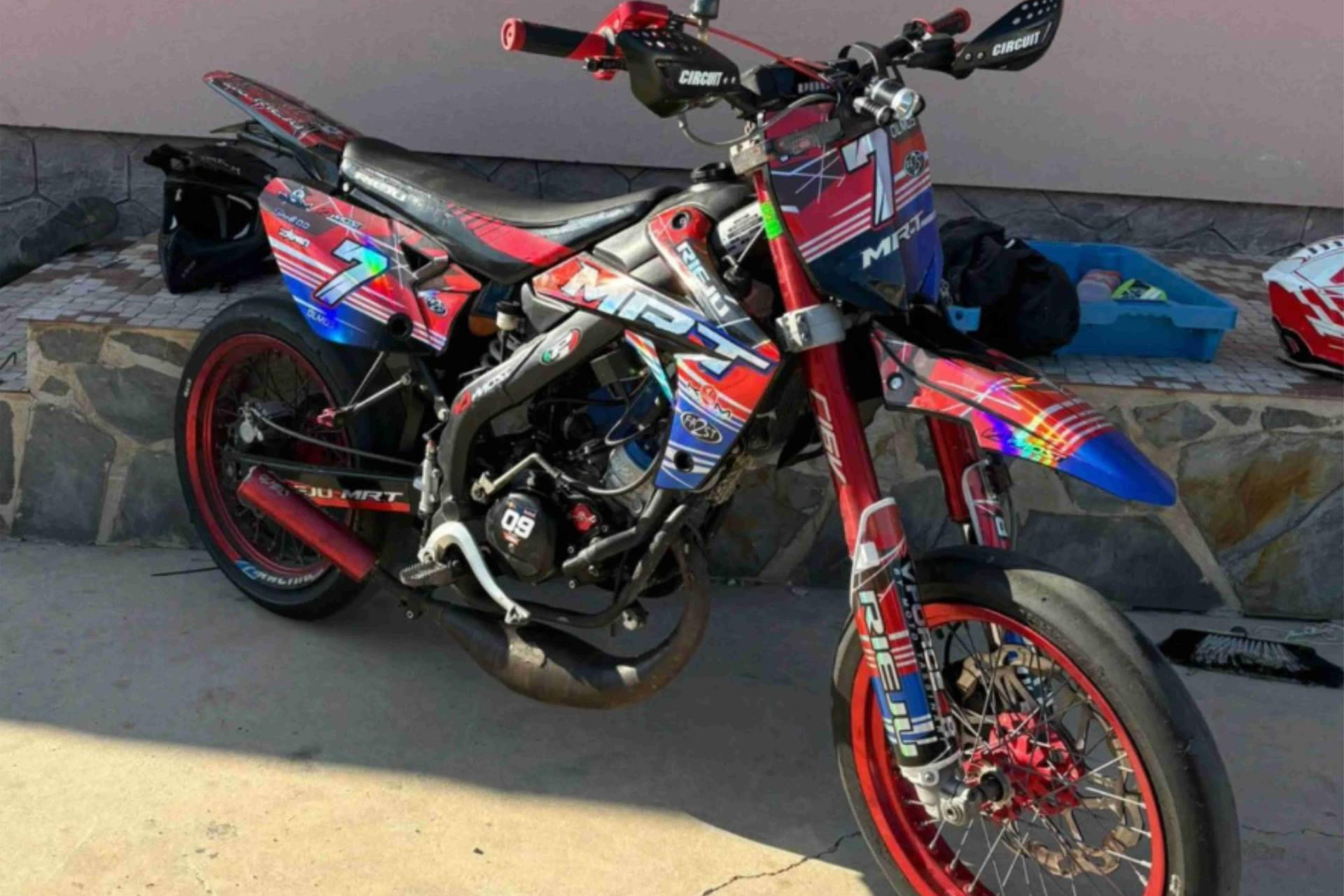 Los kits de adhesivos personalizados de ADHESIVOSEMBARRADOS ganan protagonismo entre los amantes del motor