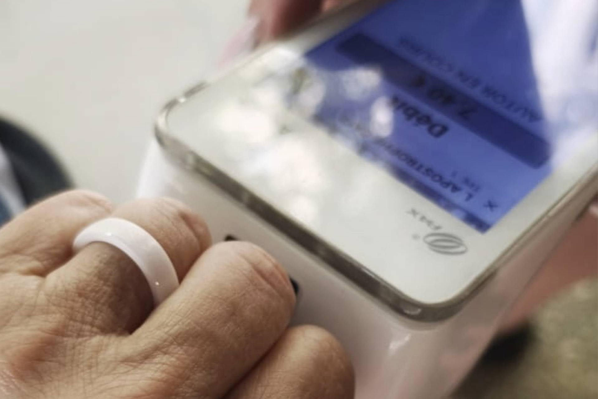 Pagar con un anillo ya es posible gracias a la tecnología de Rikki