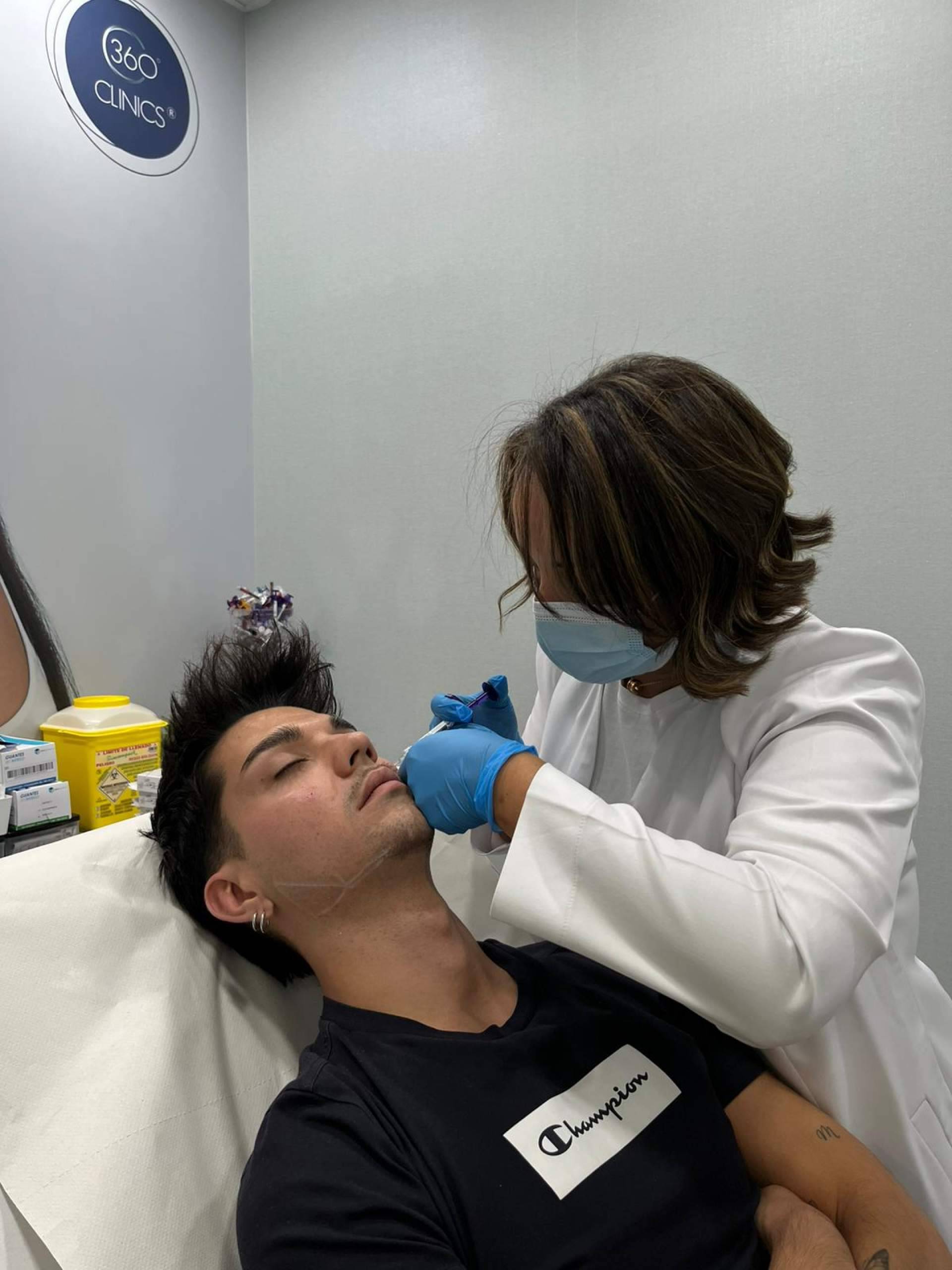 Rejuvenecimiento facial integral; la sinergia entre ácido hialurónico y tratamientos antiarrugas en medicina estética