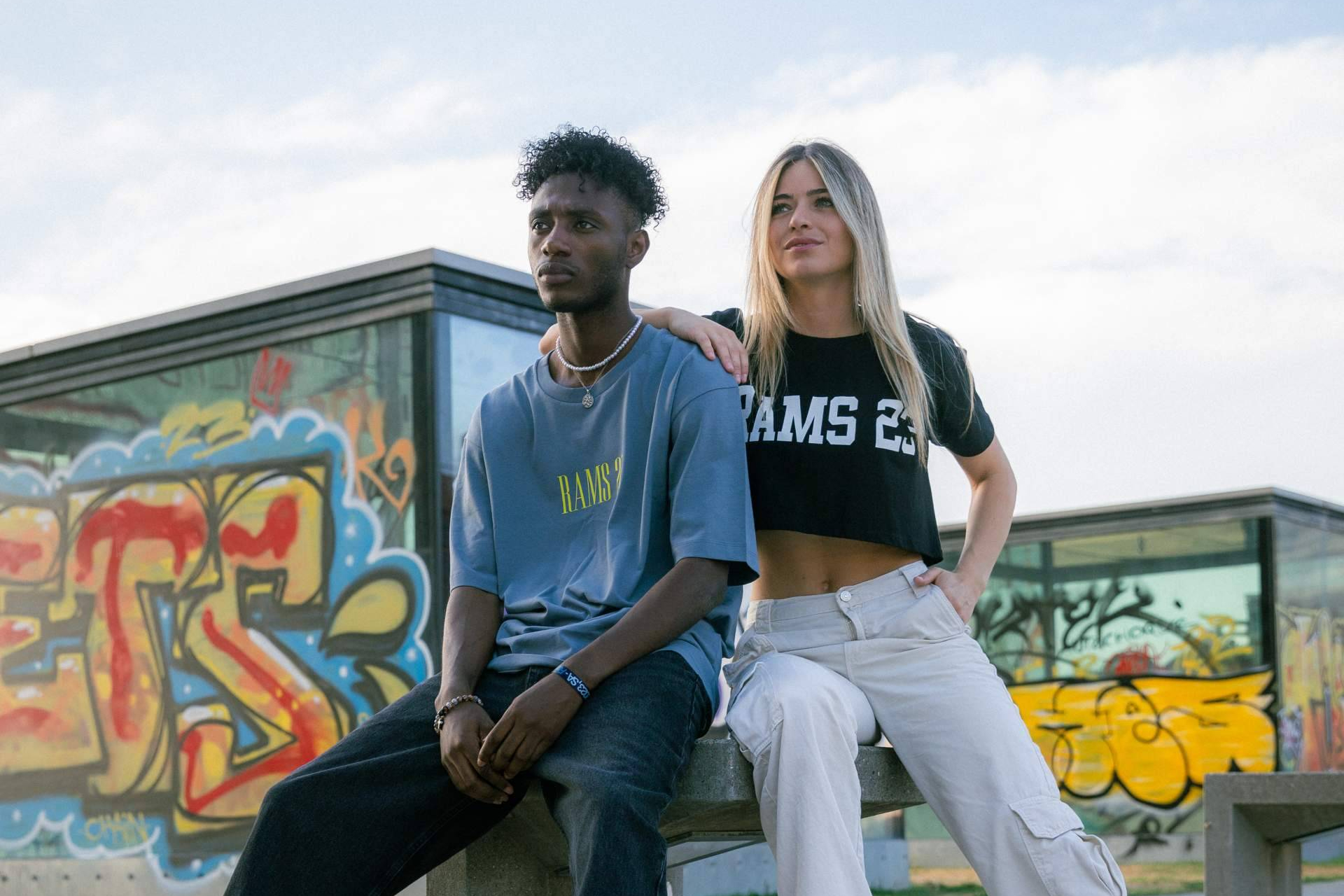 Diseño, funcionalidad y estilo, RAMS 23 presenta su colección de ropa casual universitaria para hombre, mujer y niño