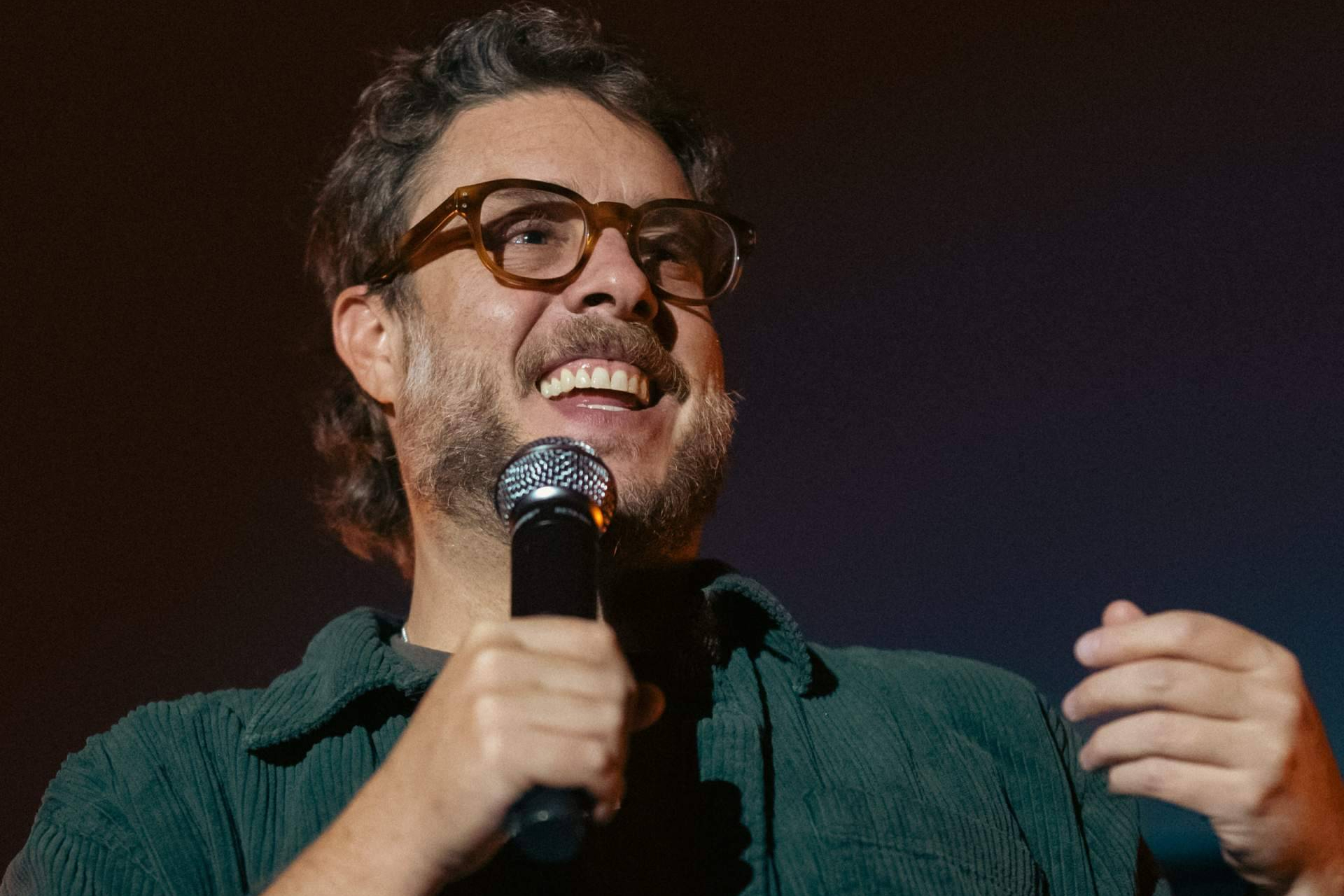 José Rafael Guzmán lleva su humor ácido a España y Portugal en diciembre de 2025