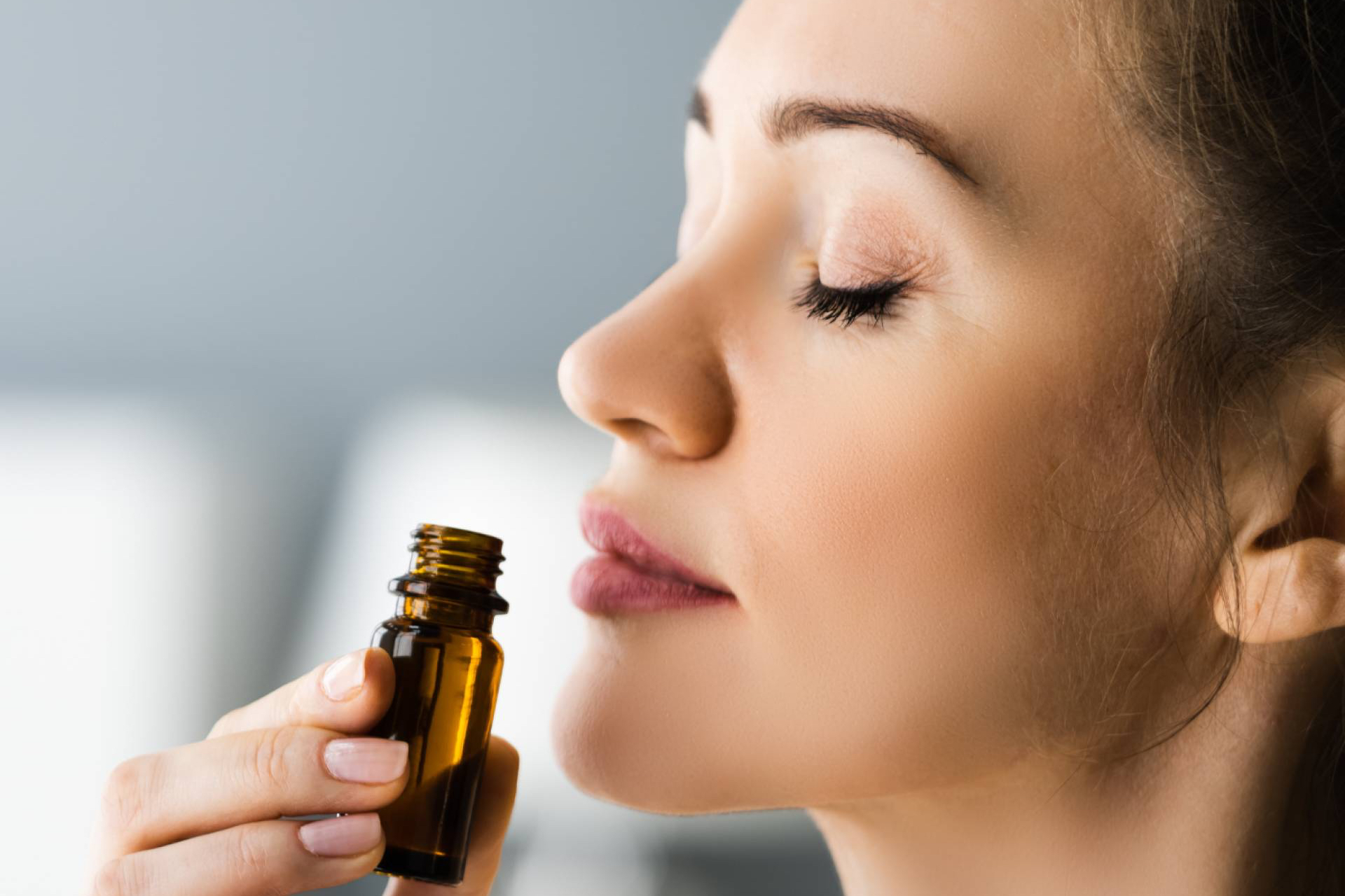 Formación en aromaterapia para el estrés, aceites esenciales para recuperar el equilibrio emocional
