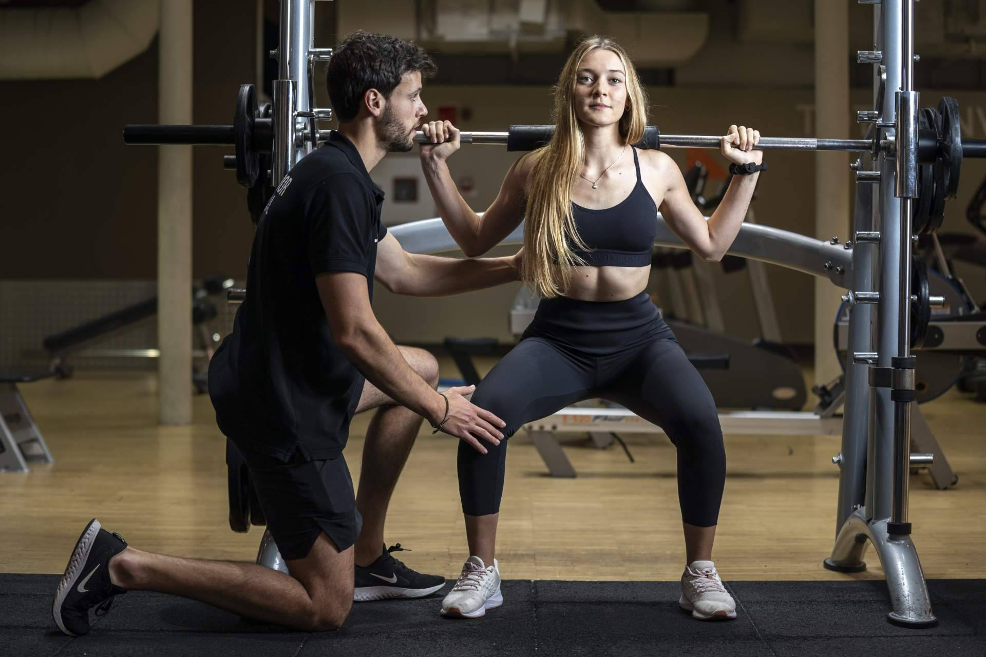 Fitnesslab explica por qué contar con un entrenador personal Barcelona marca la diferencia