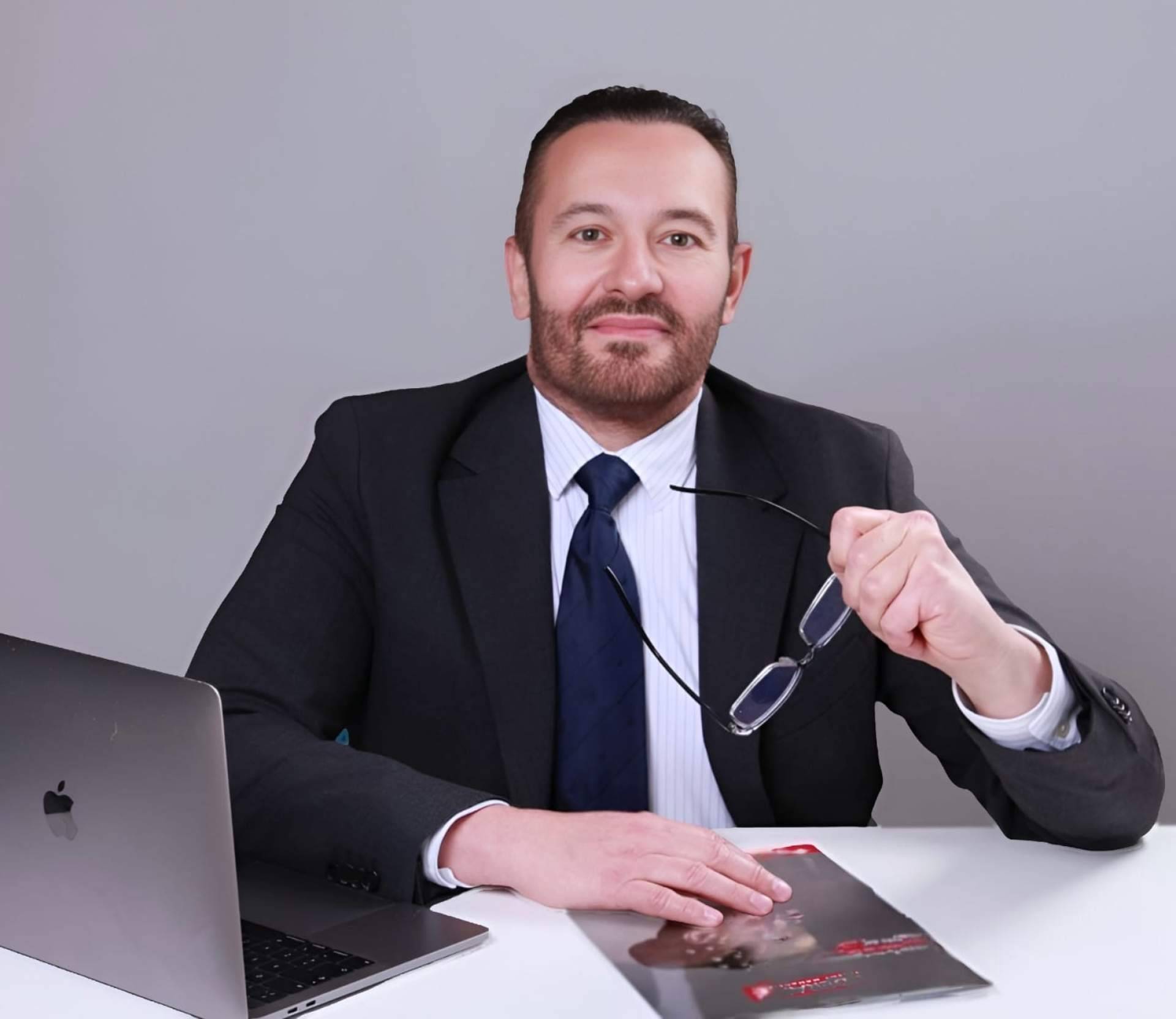 El Doctor Ignacio Bonasa, reconocido con el Premio Internacional 'Fractales del Cambio 2025' en Madrid