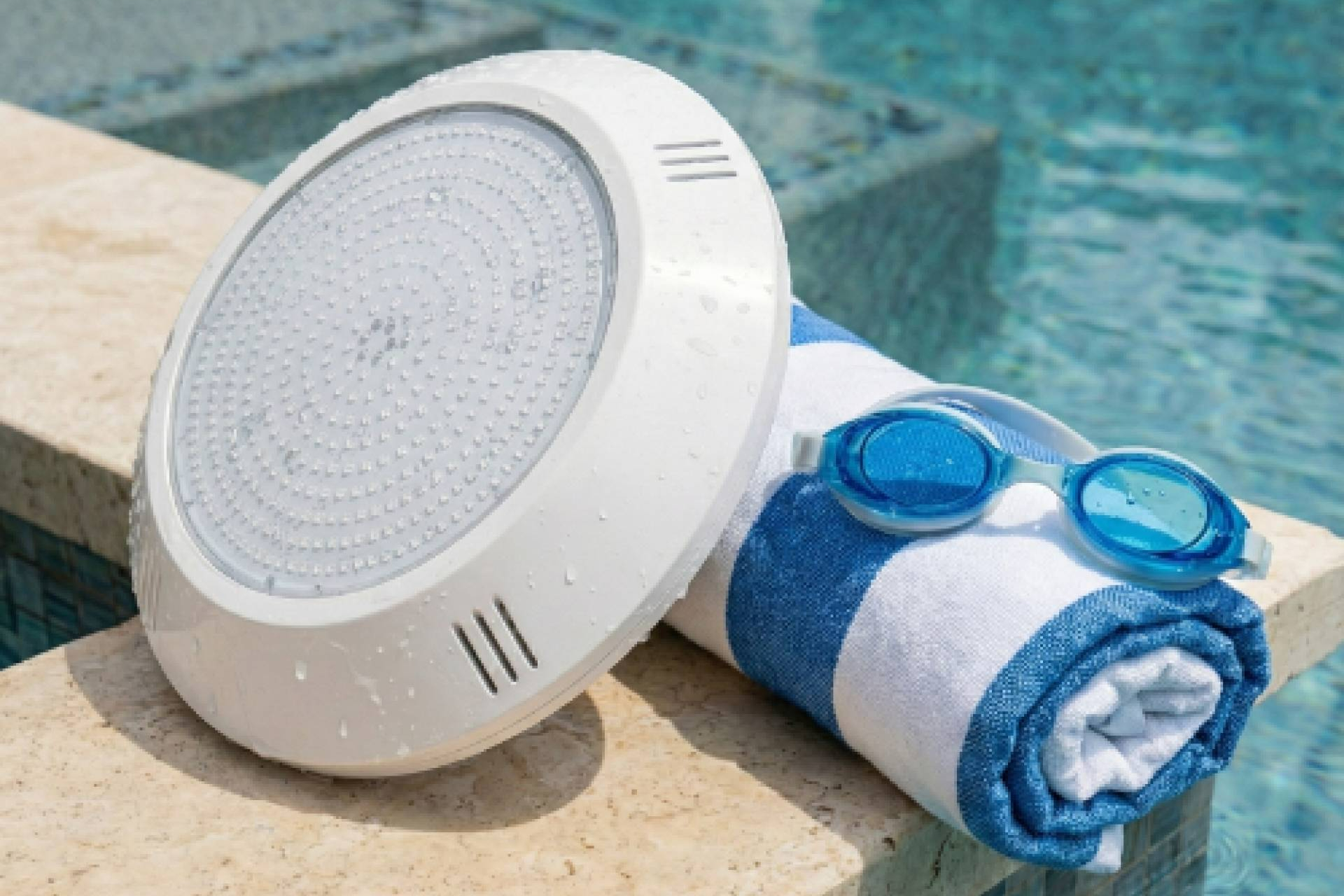 Warmpool ofrece soluciones integrales para profesionales de piscinas