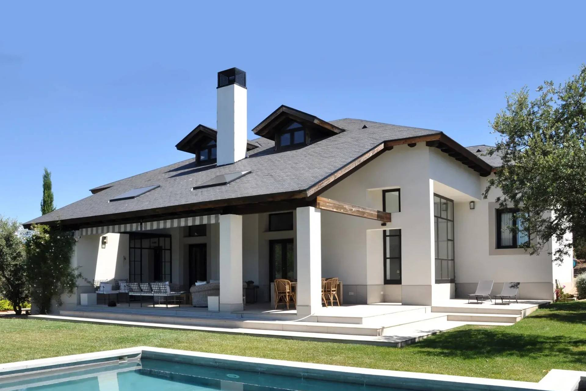 Diseño a medida y versatilidad constructiva; claves en el modelo residencial de Fran Cortés Arquitectos