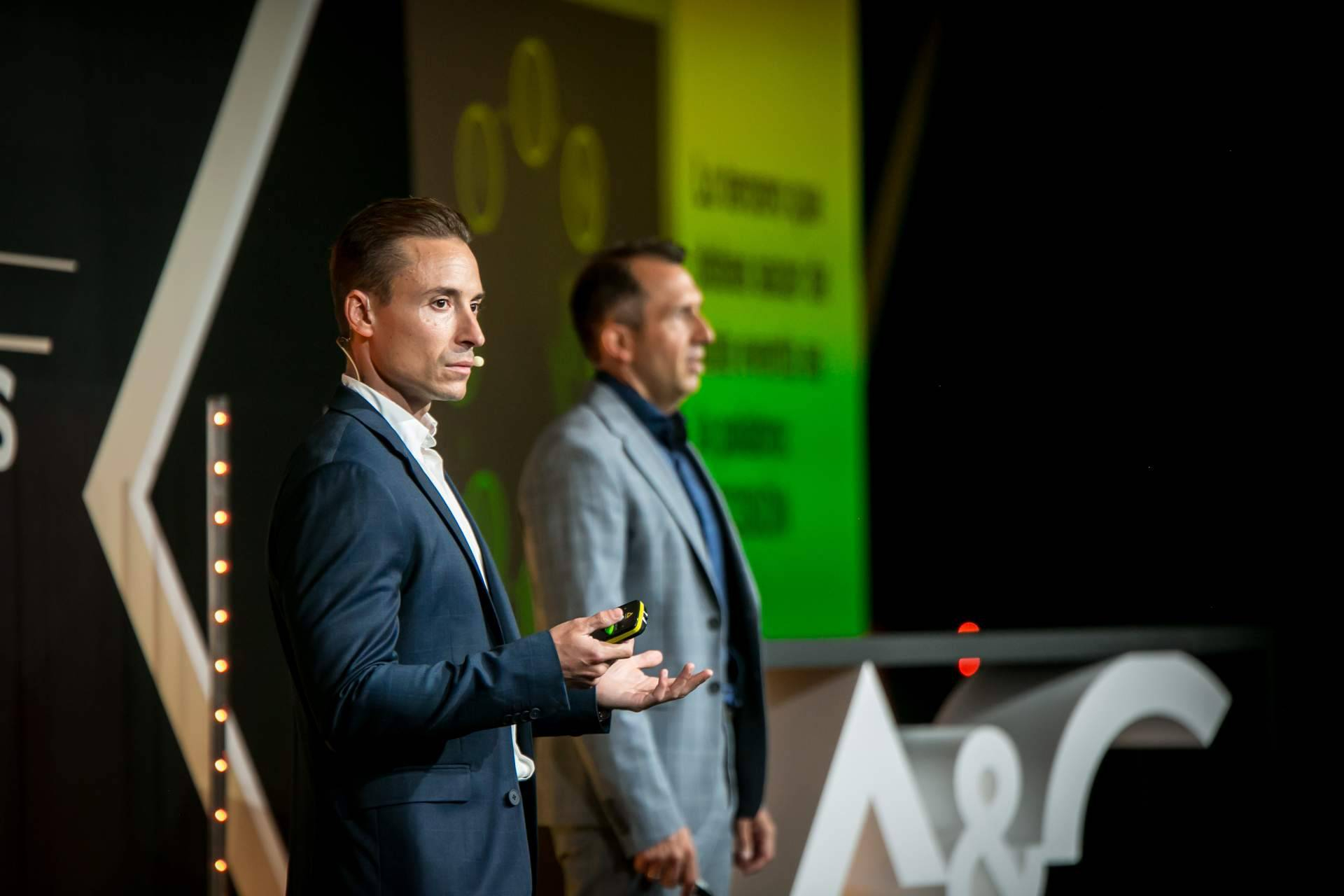 Alfonso & Christian optimizan la facturación empresarial con estrategias de venta avanzadas