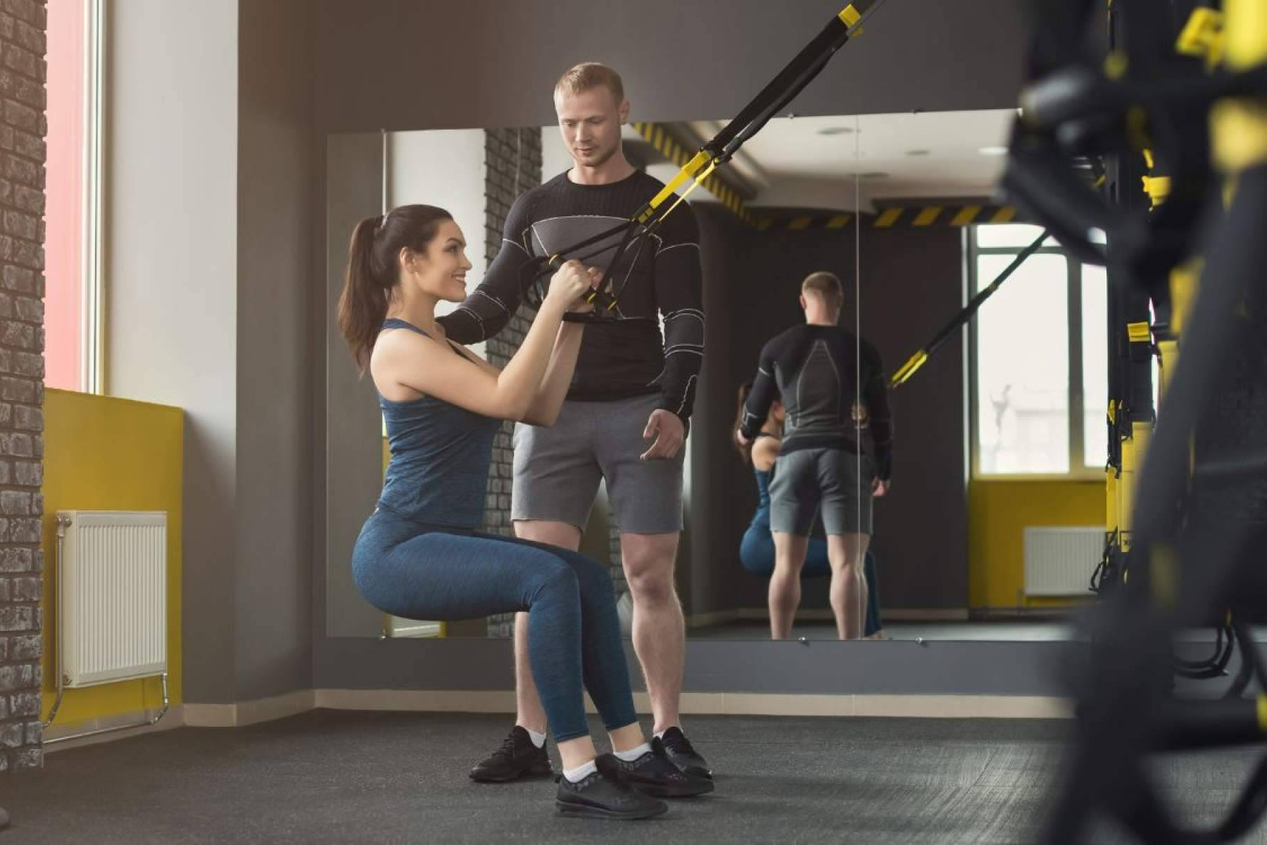 La tienda de equipamiento deportivo de DobleFit selecciona básicos de fuerza y funcional para rutinas exigentes