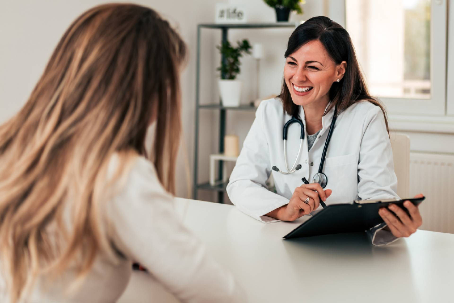 El paradigma de la salud cambia hacia el modelo biopsicosocial