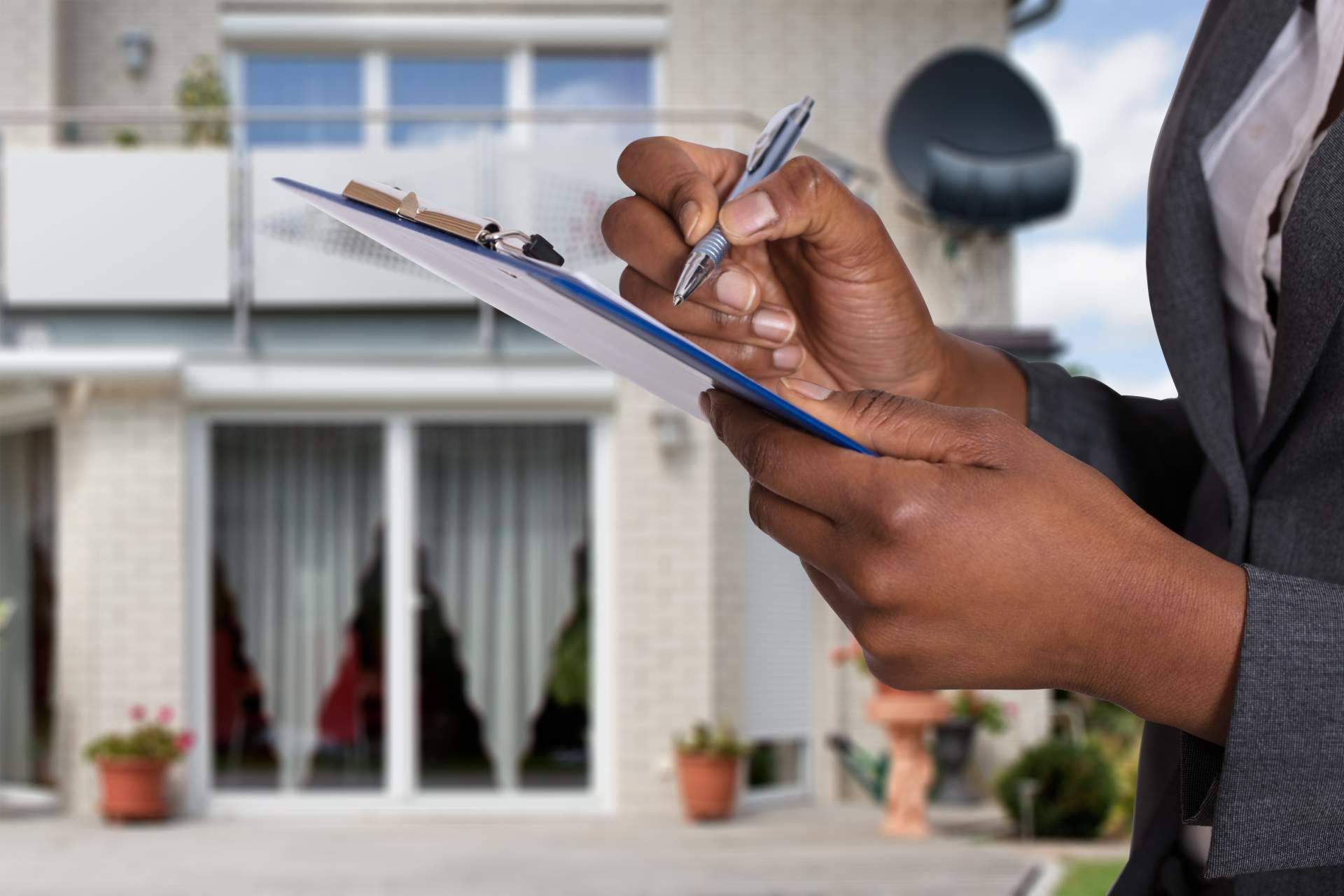 Por qué el asesoramiento legal marca la diferencia en el alquiler de inmuebles y la compraventa de vivienda
