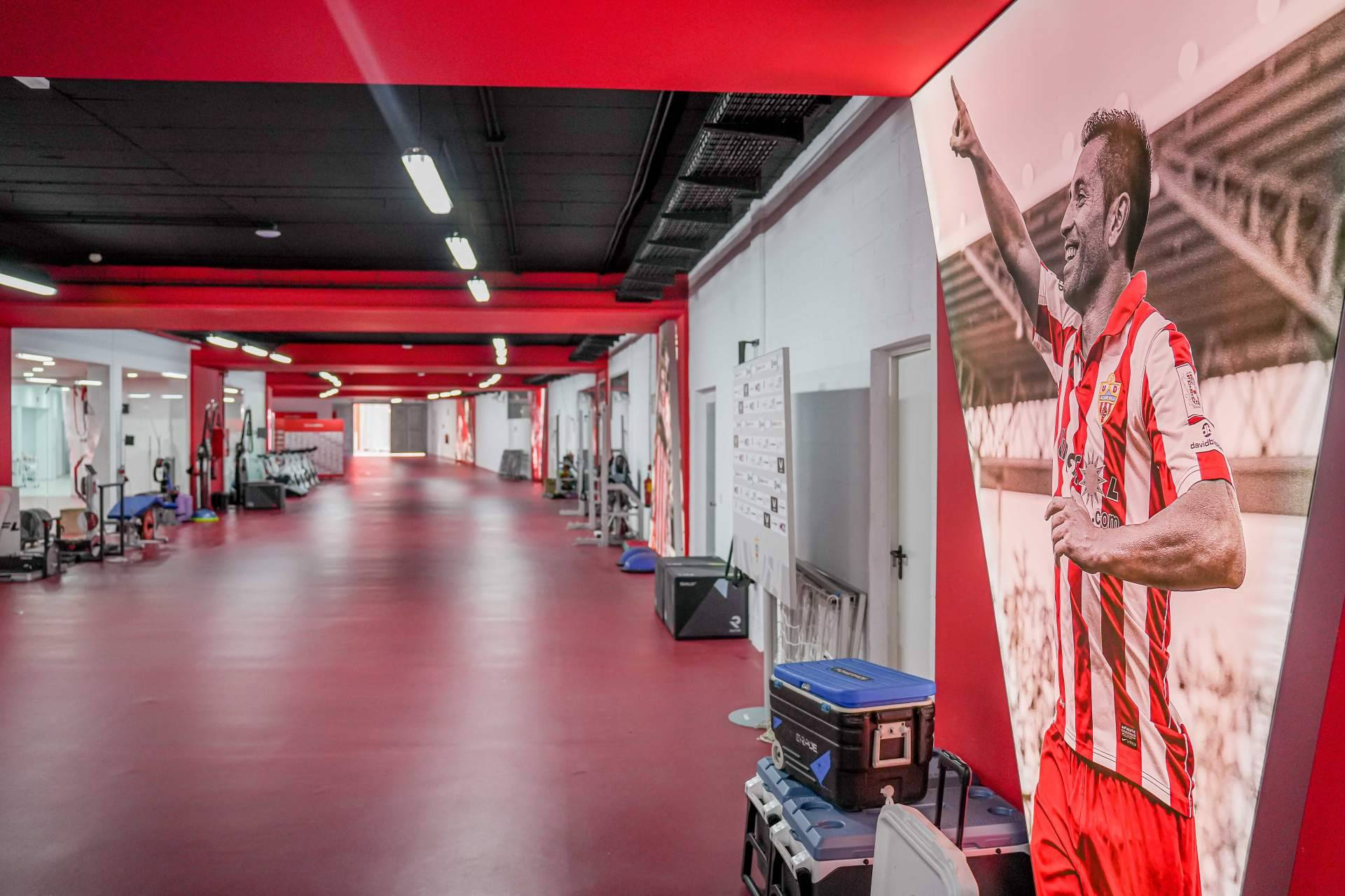 La U.D. Almería moderniza la gestión de accesos en su estadio con tecnologías SMARTair y CLIQ