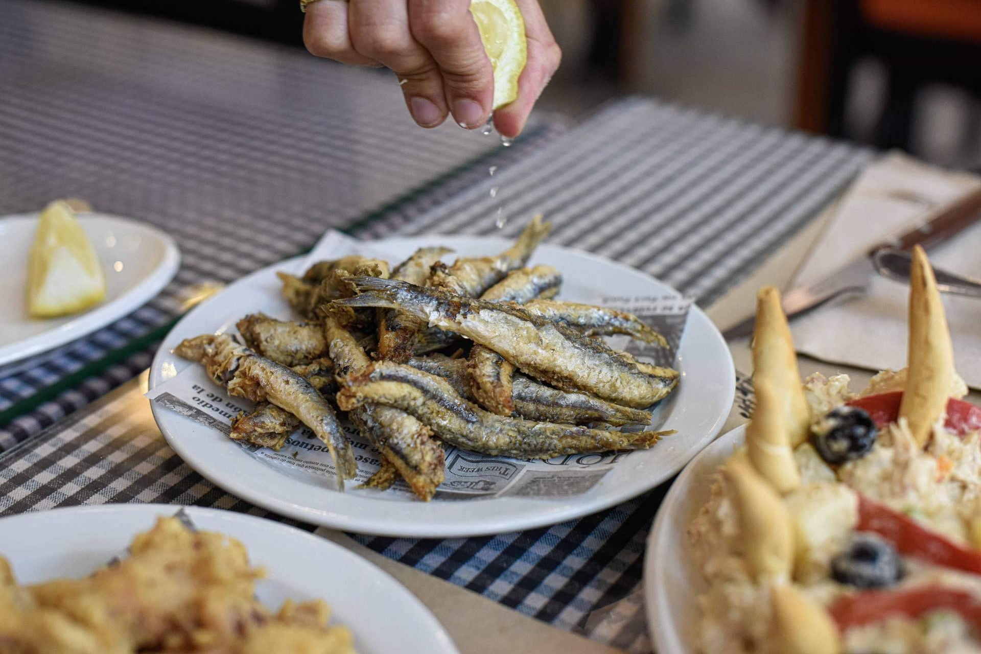 Cenar de madrugada en Barcelona es posible gracias a la cocina ininterrumpida de Pasa Tapas