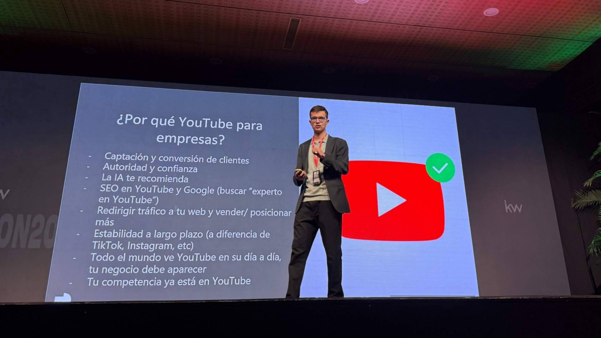 Destacar en el entorno digital con 20 años como experto en YouTube; el caso de Javier Limonchi