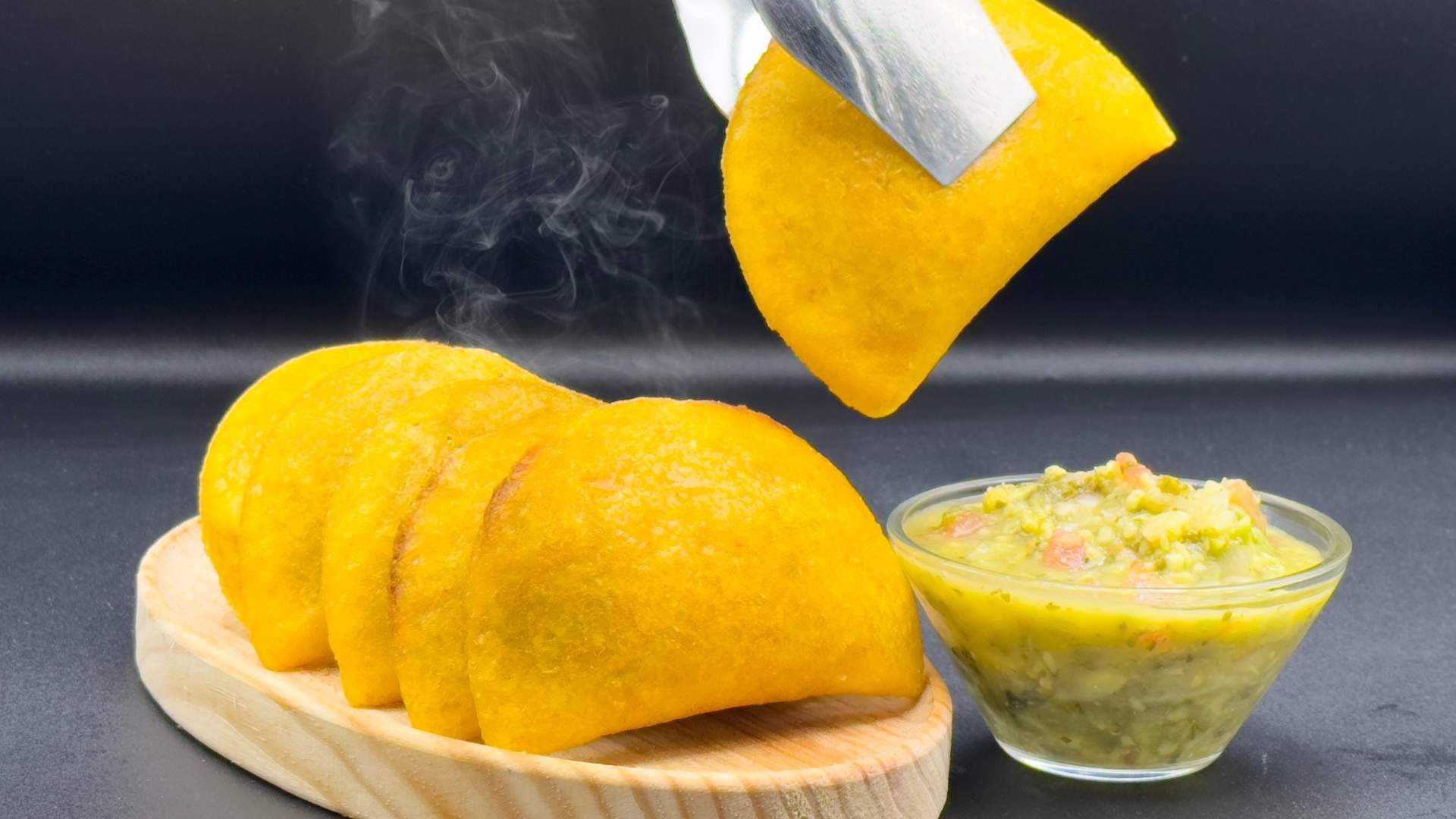 Dcarnilsa impulsa el auge de las empanadas colombianas en España
