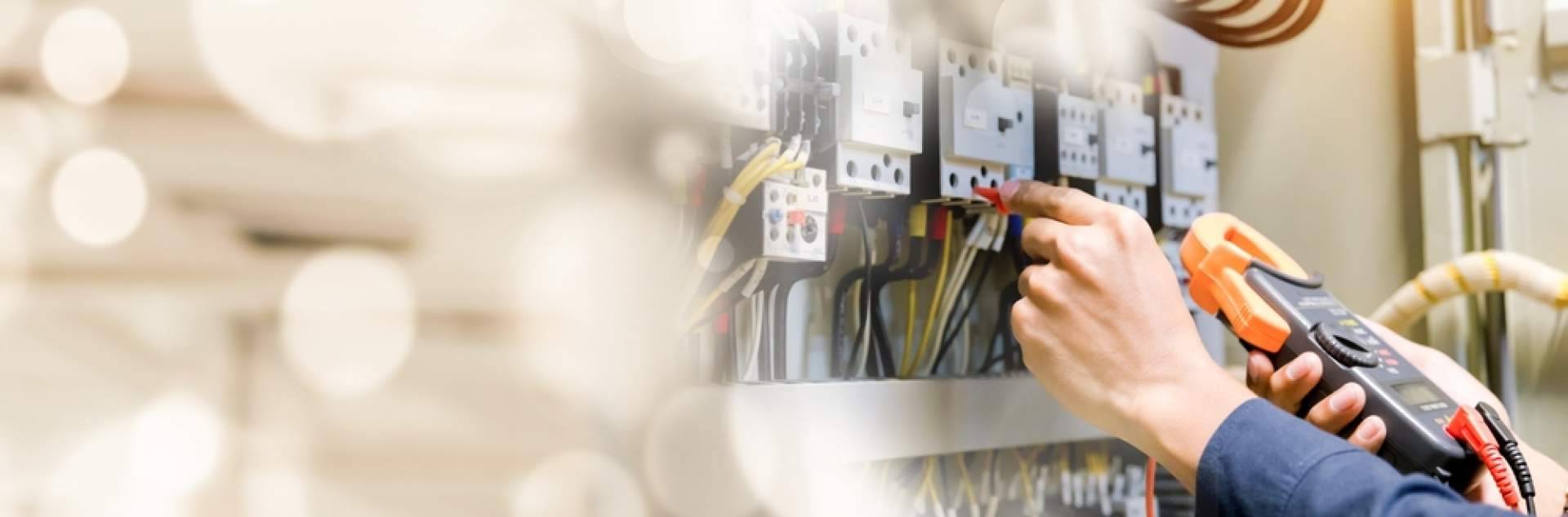 Electricistas de urgencia en Valencia, Savelec gestiona boletines eléctricos, CRIE y altas con Iberdrola