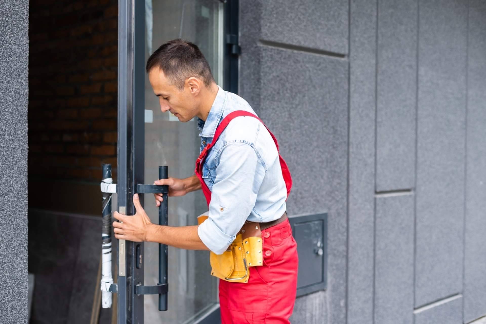 AperturaDePuertas.click refuerza su servicio de cerrajeros en Alicante con cobertura continua
