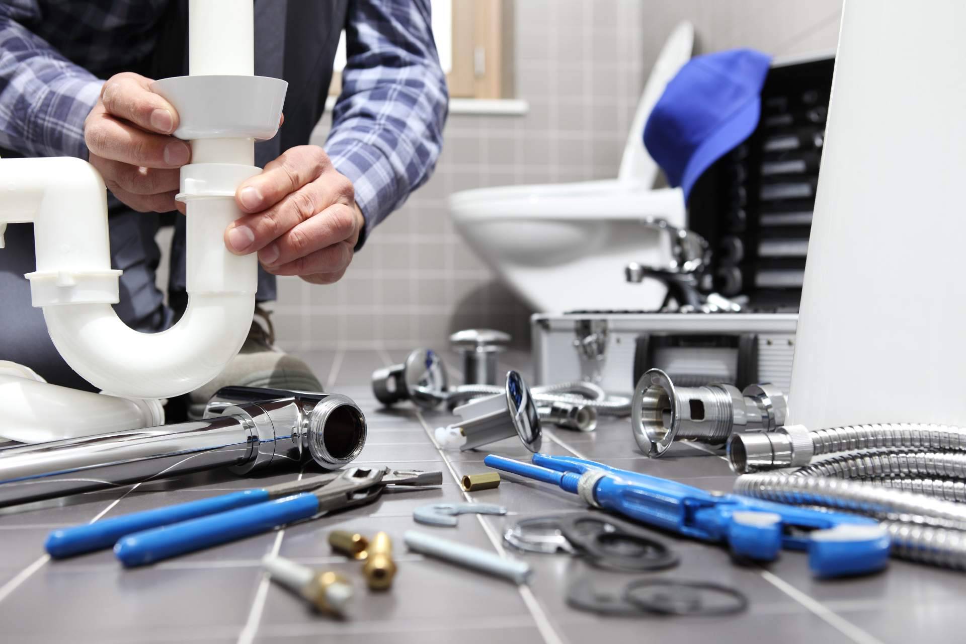 Reparar Tu Casa presta servicios de fontaneros 24 horas en distintas localidades de la provincia de Málaga