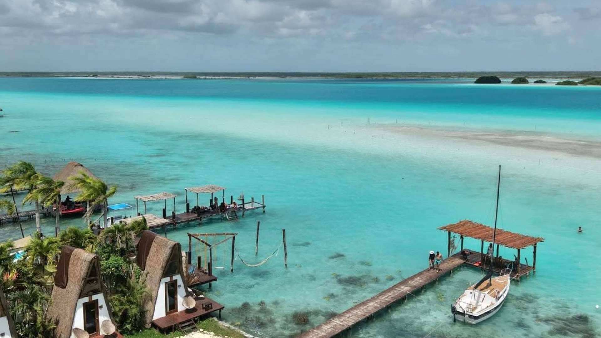 Hotel CASABAKAL impulsa una forma diferente de descubrir Bacalar desde la tranquilidad y el entorno natural