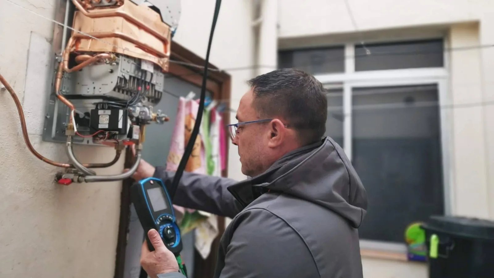 Arreglo a Domicilio amplía su servicio técnico de calentadores y termos eléctricos en Tenerife
