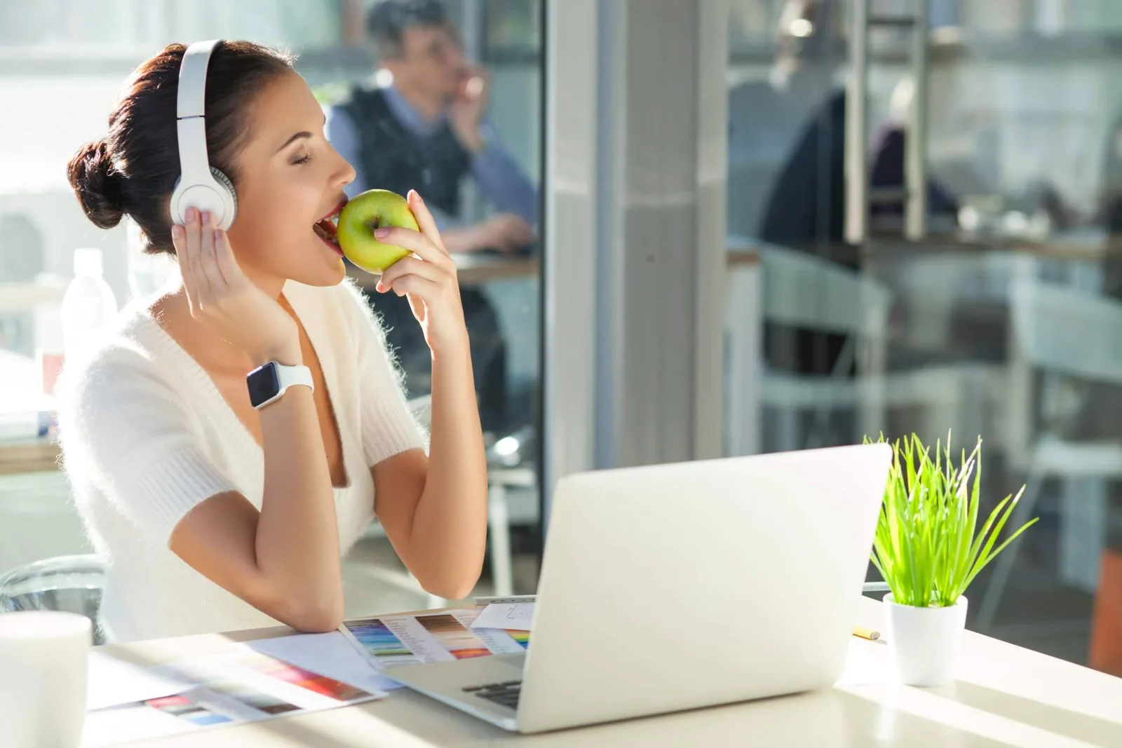 El renting de cafeteras gana espacio como solución para las oficinas de Barcelona